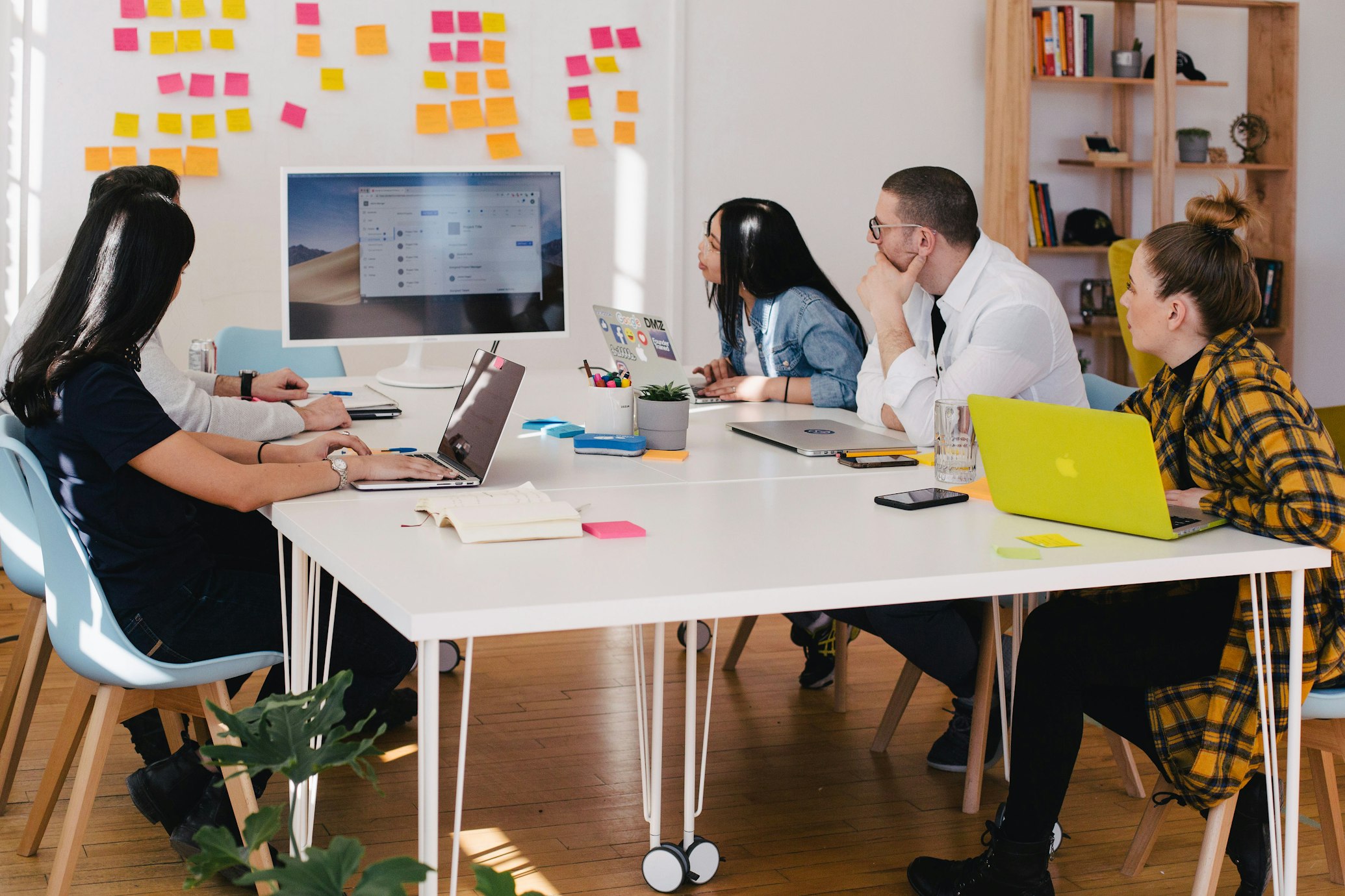 10 Ways to Boost Customer Engagement with WhatsApp Automation